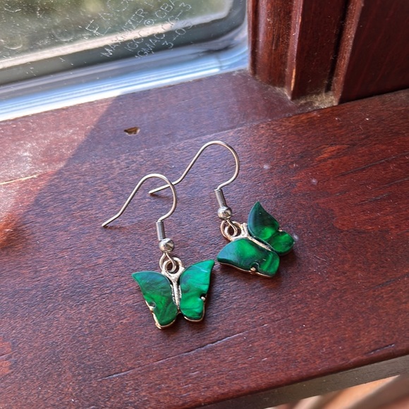 Dark green butterfly earrings - Picture 5 of 6
